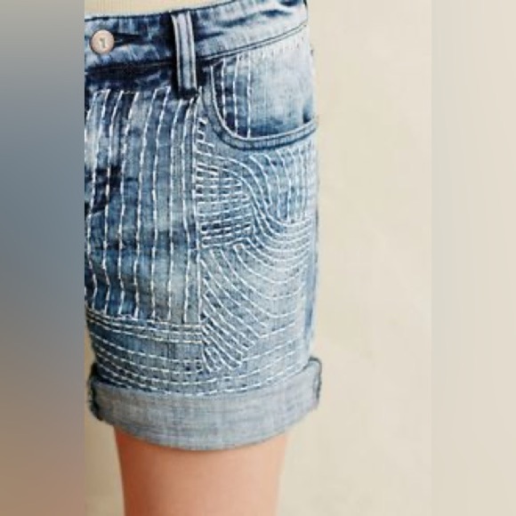 Anthropologie Pilcro Embroidered Denim Shorts 25 cuffed hem midrise 2.5 inseam - Picture 2 of 11